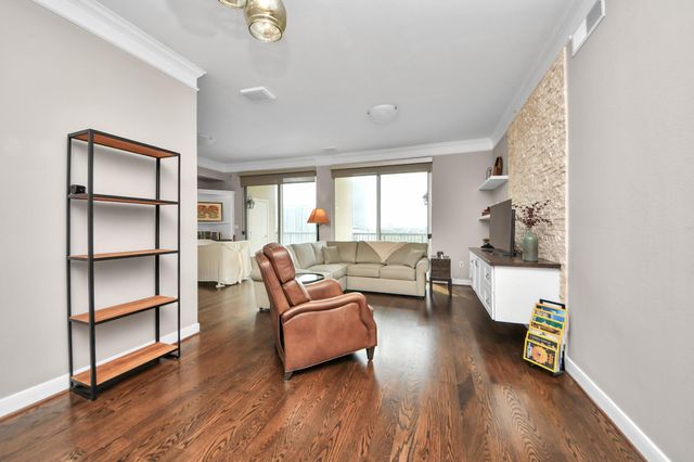 3333 Allen Parkway 1303, Houston, TX 77019