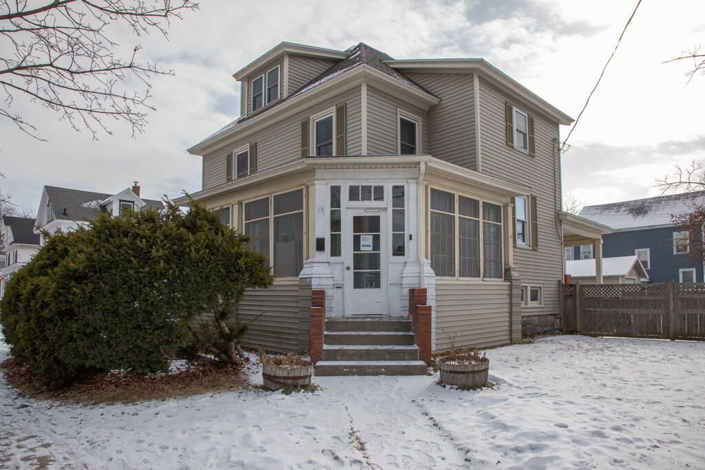 19 Stetson Avenue, Plattsburgh, NY 12901