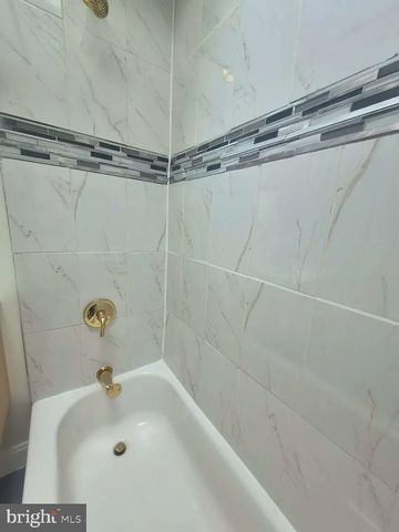 6010 N LAMBERT ST, Philadelphia, PA 19138