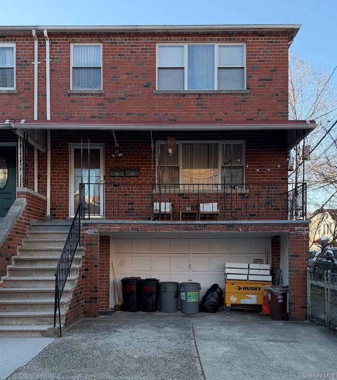 2874 Roberts Avenue, Bronx, NY 10461