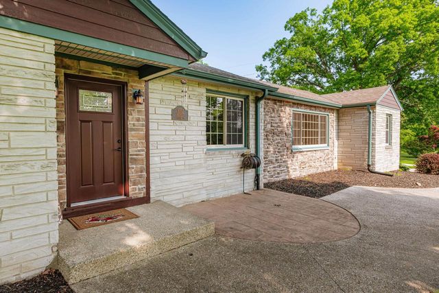 W172S7927 Lannon DRIVE, Muskego, WI 53150