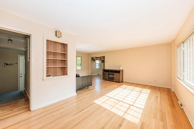 W172S7927 Lannon DRIVE, Muskego, WI 53150