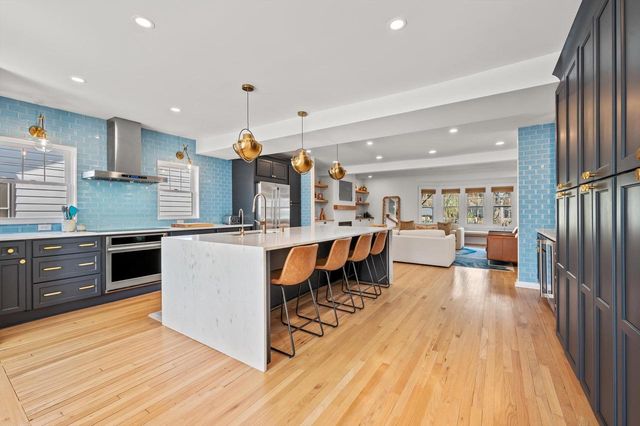 4139 Stowell AVENUE, Shorewood, WI 53211