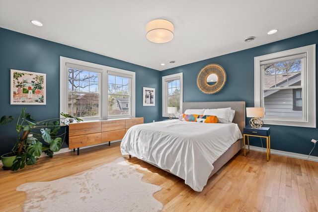 4139 Stowell AVENUE, Shorewood, WI 53211