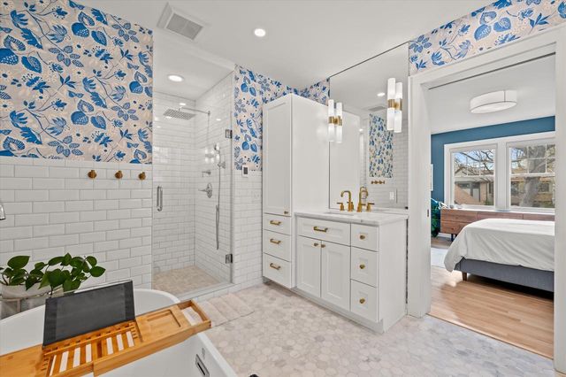 4139 Stowell AVENUE, Shorewood, WI 53211