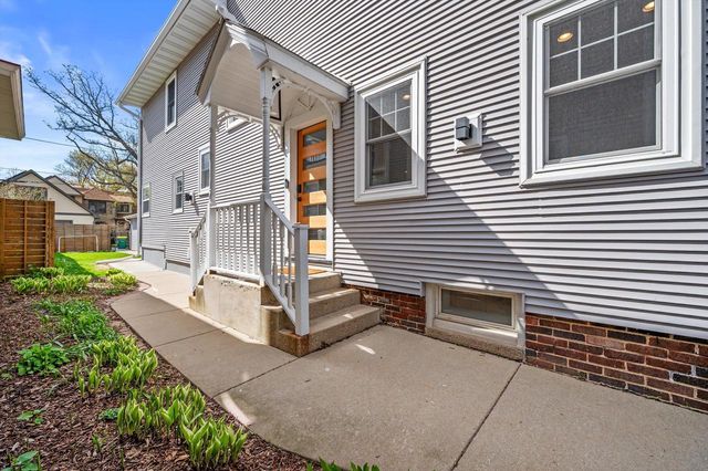 4139 Stowell AVENUE, Shorewood, WI 53211