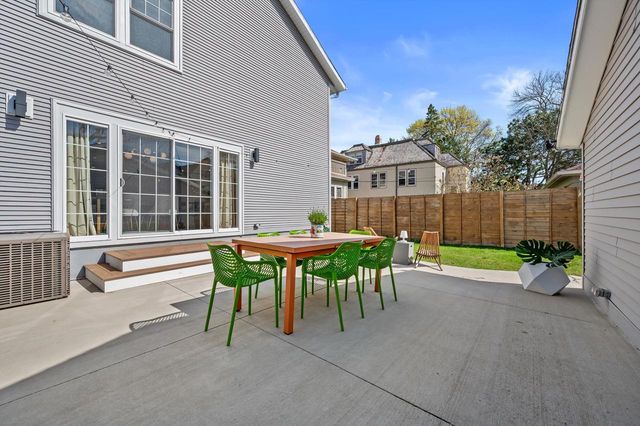 4139 Stowell AVENUE, Shorewood, WI 53211