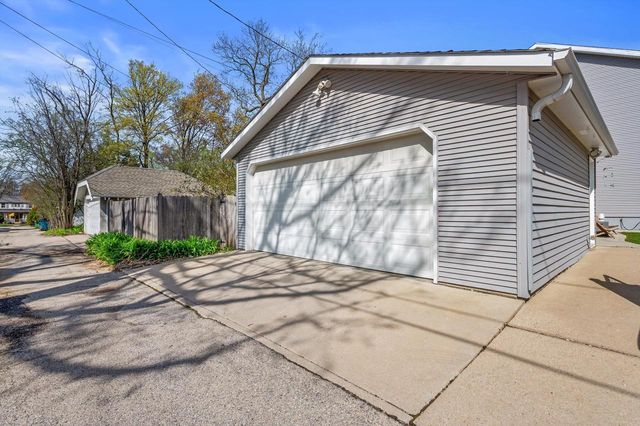 4139 Stowell AVENUE, Shorewood, WI 53211