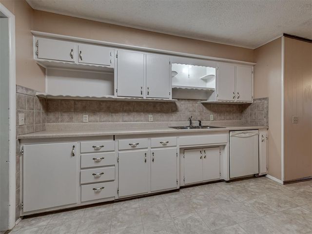 20810 Silver Street, Harrah, OK 73045