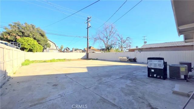 1138 N Park Avenue, Pomona, CA 91768