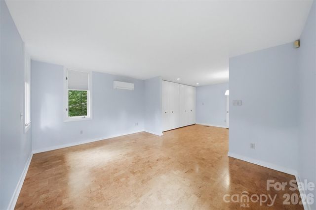 141 36th Avenue NW, Hickory, NC 28601