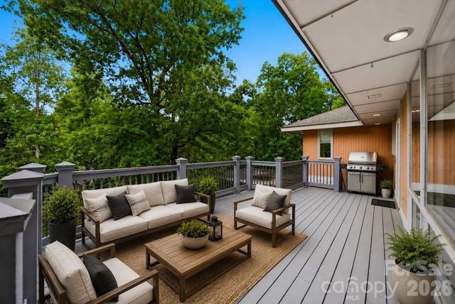141 36th Avenue NW, Hickory, NC 28601