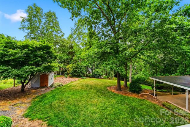 141 36th Avenue NW, Hickory, NC 28601