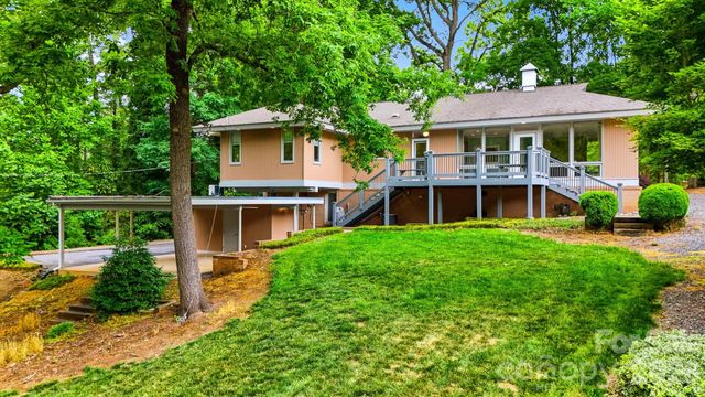 141 36th Avenue NW, Hickory, NC 28601