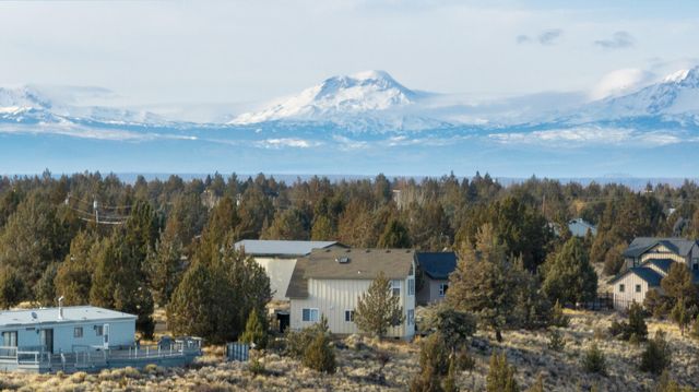 12599 SW Spur Place, Terrebonne, OR 97760