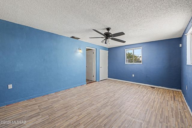 214 W Palmdale Street, Tucson, AZ 85714