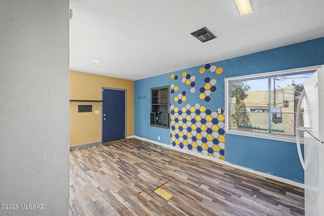 214 W Palmdale Street, Tucson, AZ 85714