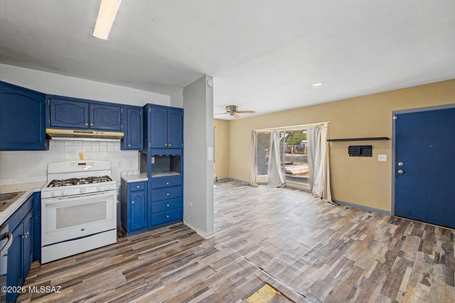214 W Palmdale Street, Tucson, AZ 85714