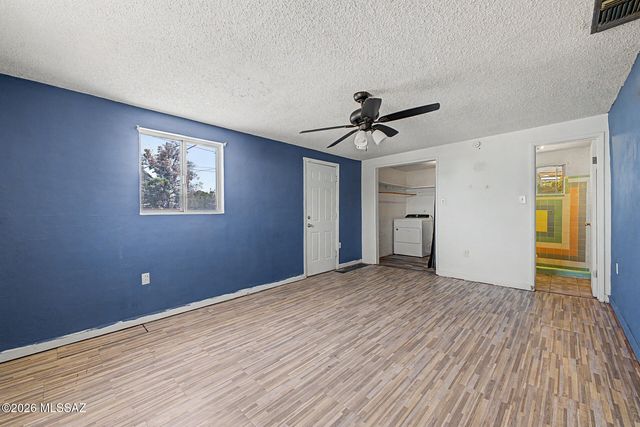 214 W Palmdale Street, Tucson, AZ 85714
