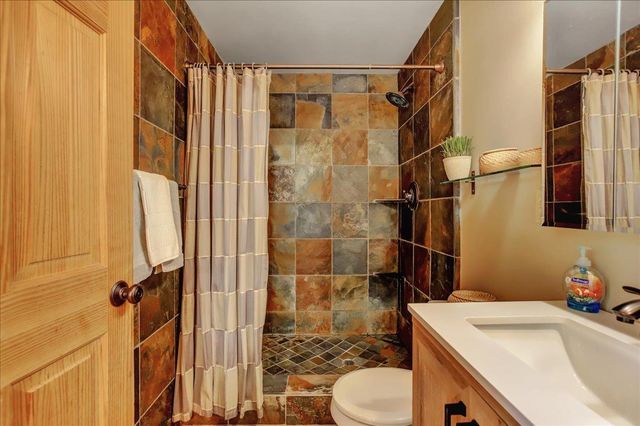 16710 River Ranch Rd, Grass Valley, CA 95949