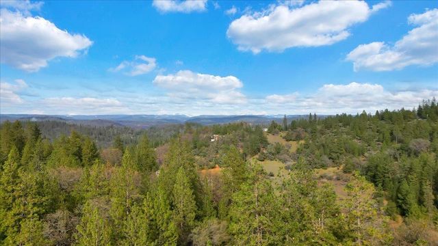 16710 River Ranch Rd, Grass Valley, CA 95949