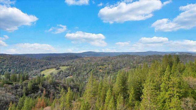 16710 River Ranch Rd, Grass Valley, CA 95949
