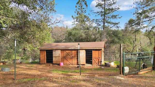 16710 River Ranch Rd, Grass Valley, CA 95949
