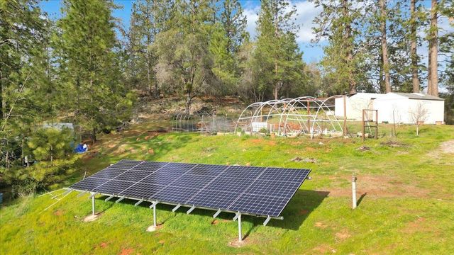 16710 River Ranch Rd, Grass Valley, CA 95949