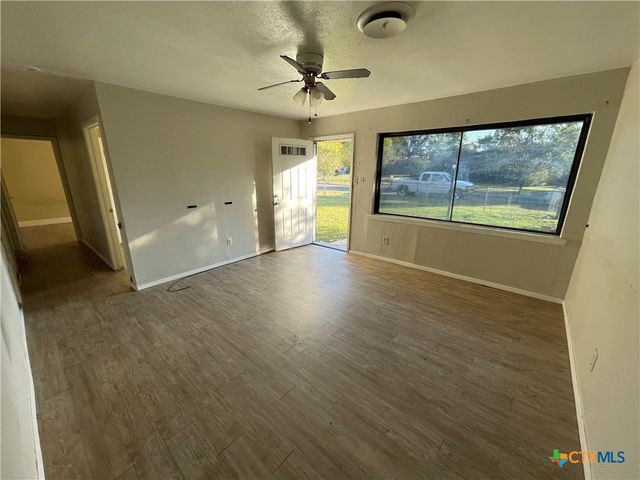 227 E Valley Road, Harker Heights, TX 76548