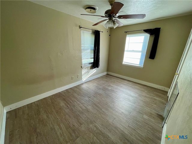 227 E Valley Road, Harker Heights, TX 76548