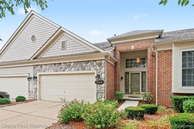 39489 Edgewater Drive, Northville, MI 48168