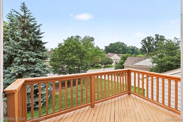 39489 Edgewater Drive, Northville, MI 48168