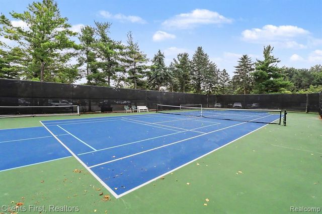 39489 Edgewater Drive, Northville, MI 48168