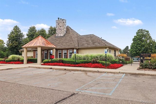 39489 Edgewater Drive, Northville, MI 48168