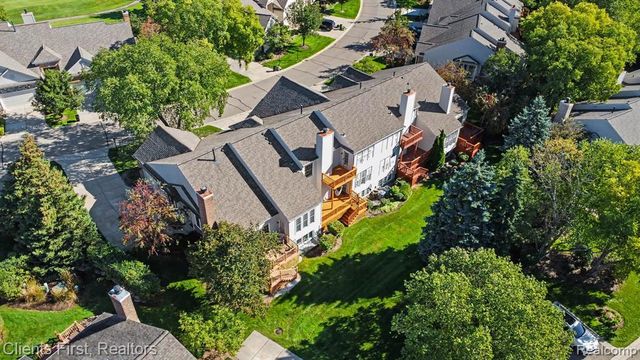 39489 Edgewater Drive, Northville, MI 48168