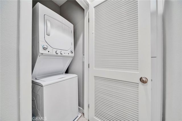 328 Floral View, Irvine, CA 92618
