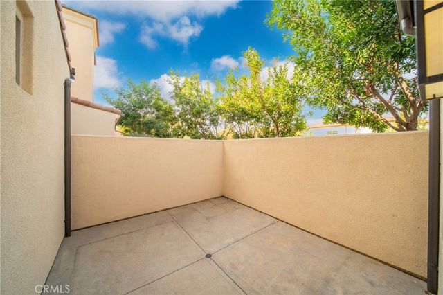 328 Floral View, Irvine, CA 92618