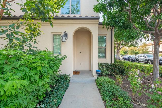328 Floral View, Irvine, CA 92618