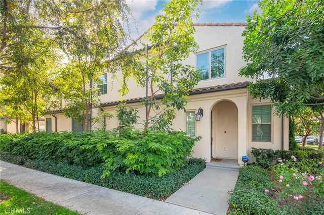328 Floral View, Irvine, CA 92618