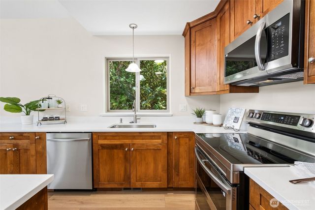22430 SE 300th Street, Black Diamond, WA 98010