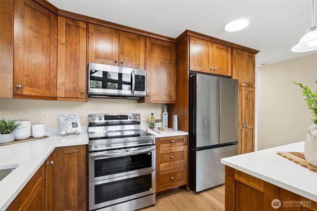 22430 SE 300th Street, Black Diamond, WA 98010