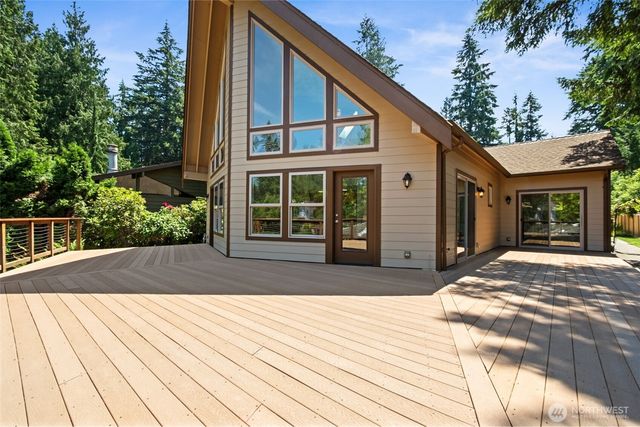 22430 SE 300th Street, Black Diamond, WA 98010