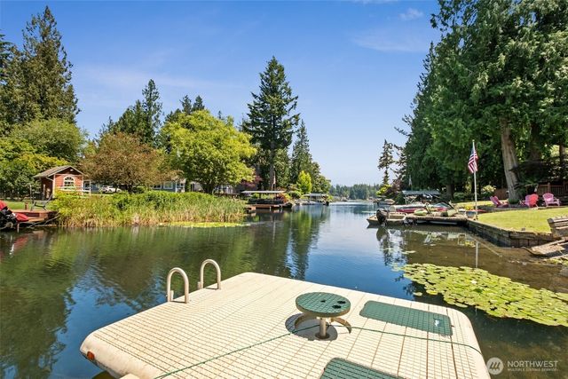 22430 SE 300th Street, Black Diamond, WA 98010