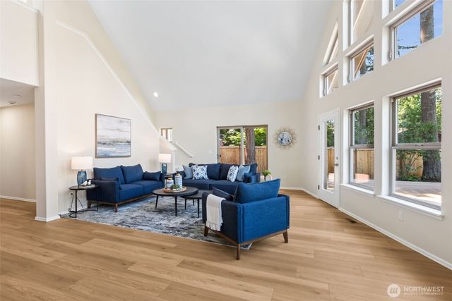 22430 SE 300th Street, Black Diamond, WA 98010