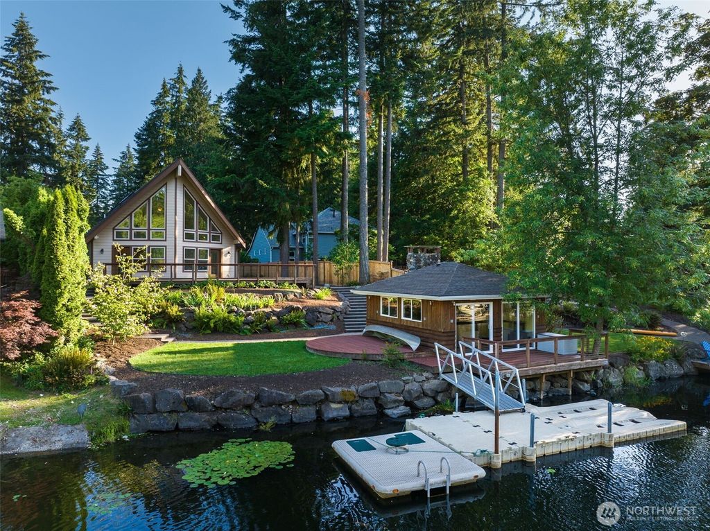 22430 SE 300th Street, Black Diamond, WA 98010
