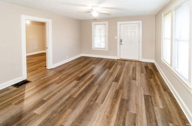 1159 Sweetser Avenue, Evansville, IN 47714