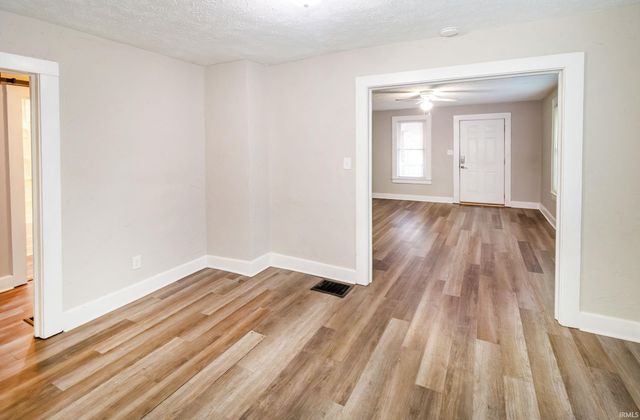 1159 Sweetser Avenue, Evansville, IN 47714