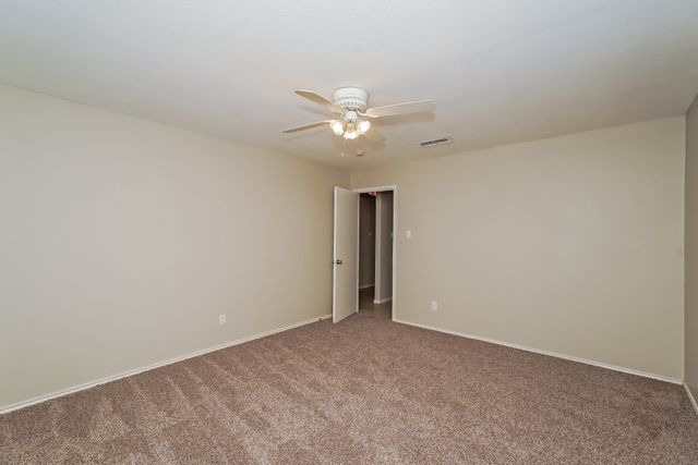 6104 Skylark Lane, Watauga, TX 76148