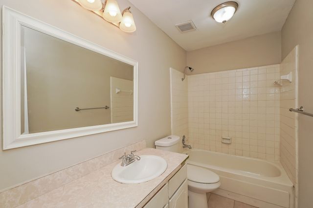 6104 Skylark Lane, Watauga, TX 76148