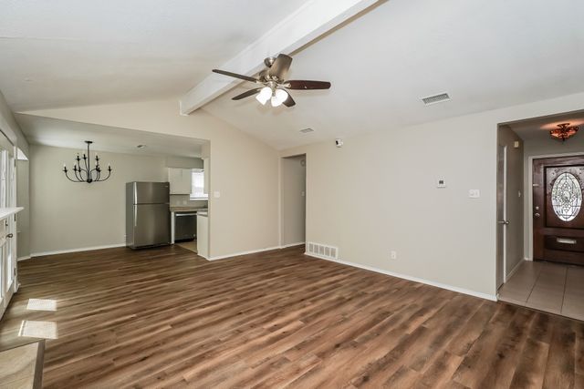 6104 Skylark Lane, Watauga, TX 76148